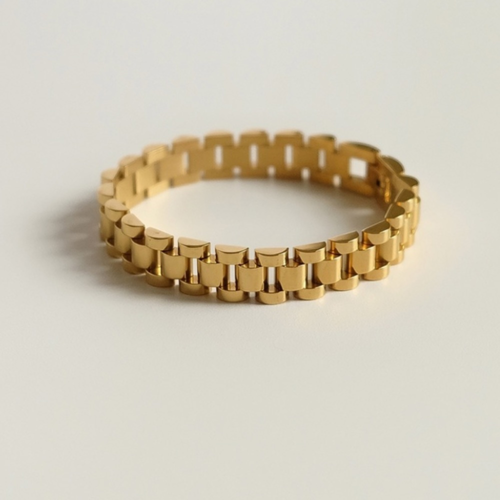 Chunky Strap Chain Bracelet | Gold Plated Stainless Steel Bracelet - Picture 2 of 4